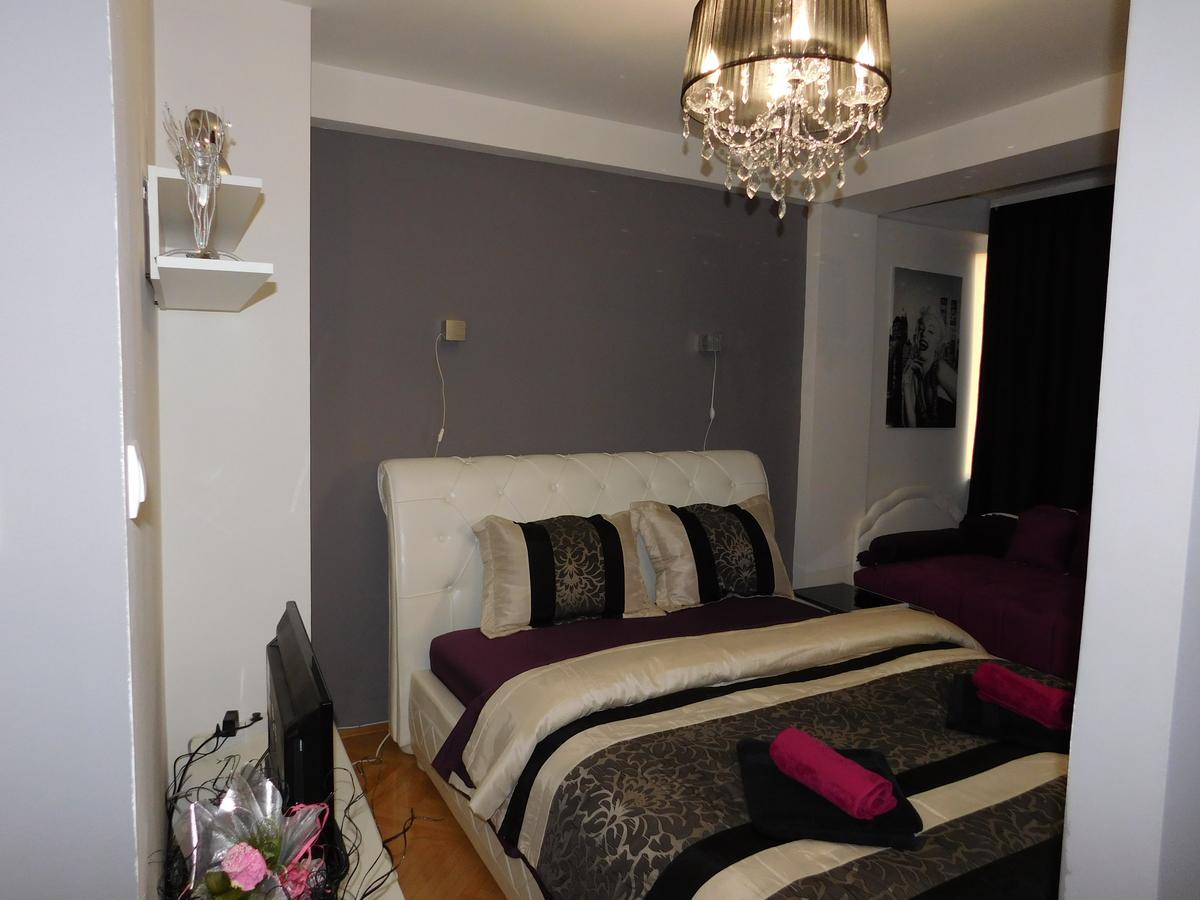 Velvet Lux Apartman Ni Kültér fotó