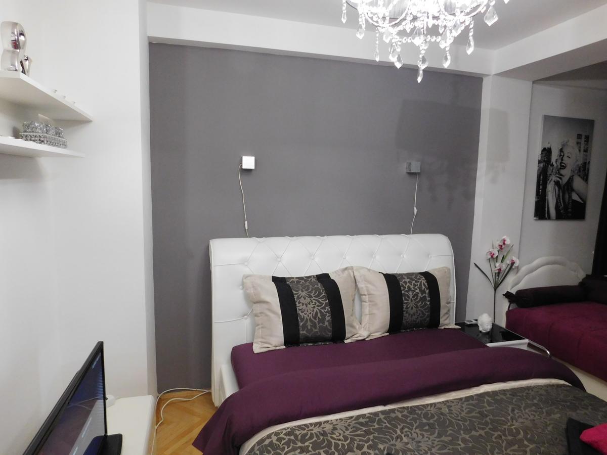Velvet Lux Apartman Ni Kültér fotó