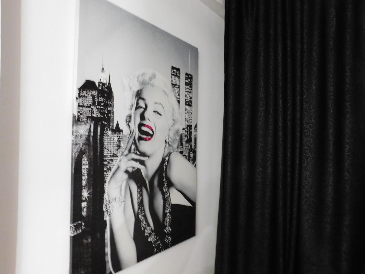 Velvet Lux Apartman Ni Kültér fotó