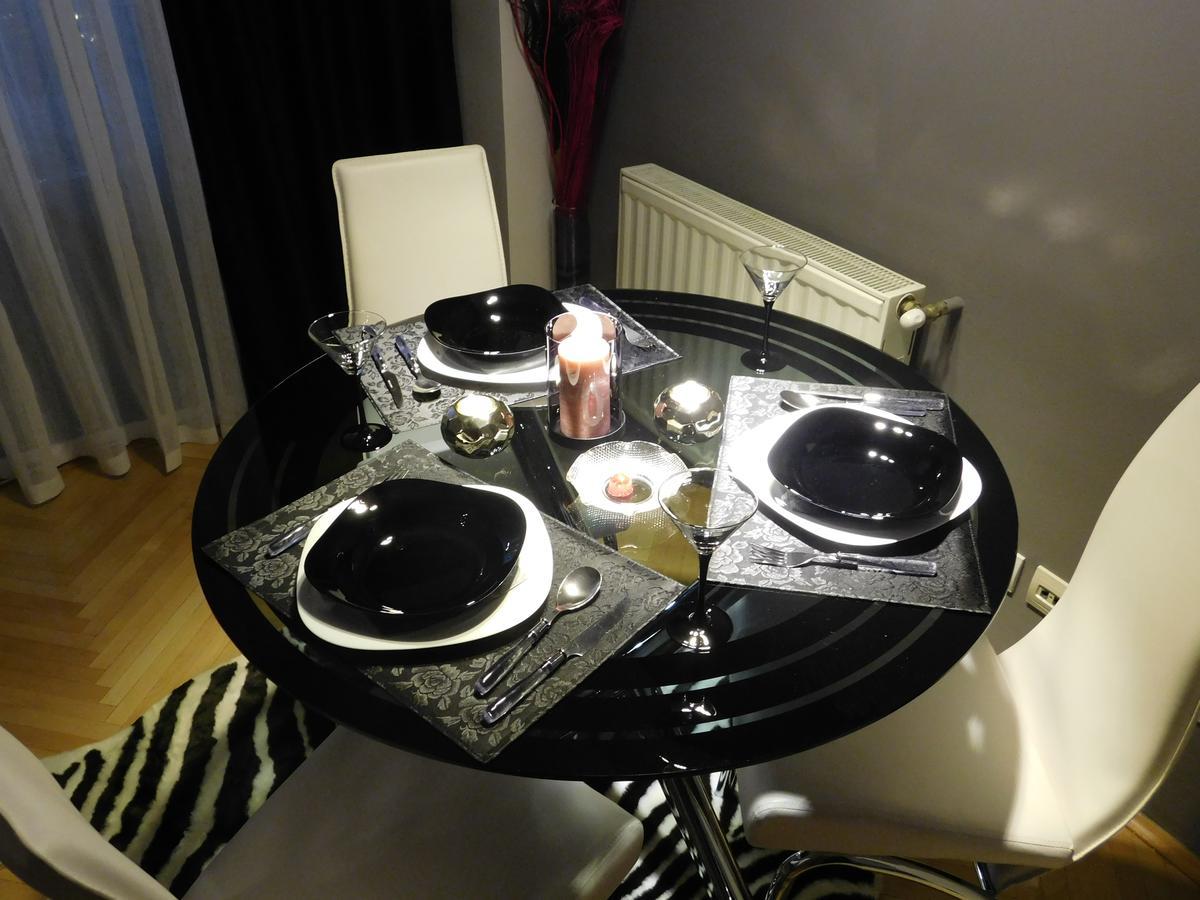 Velvet Lux Apartman Ni Kültér fotó