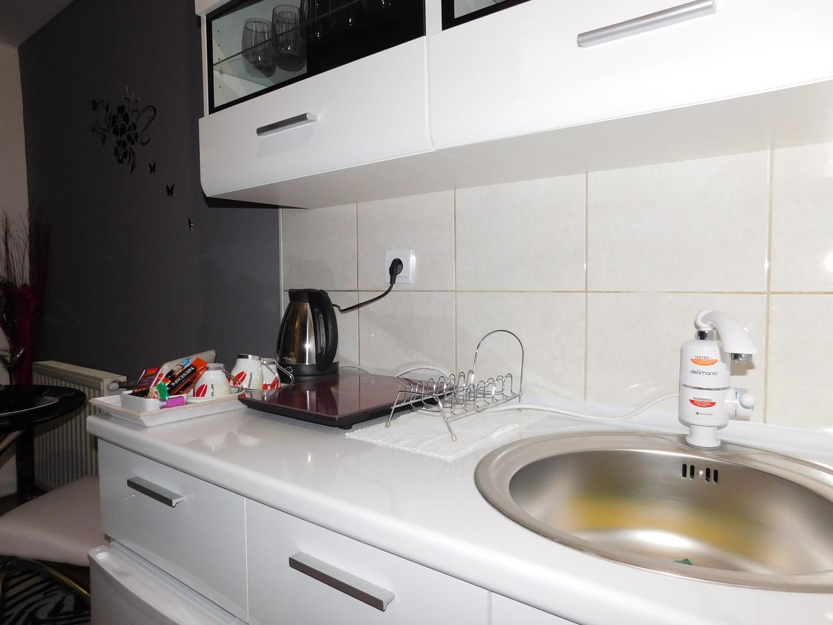 Velvet Lux Apartman Ni Kültér fotó