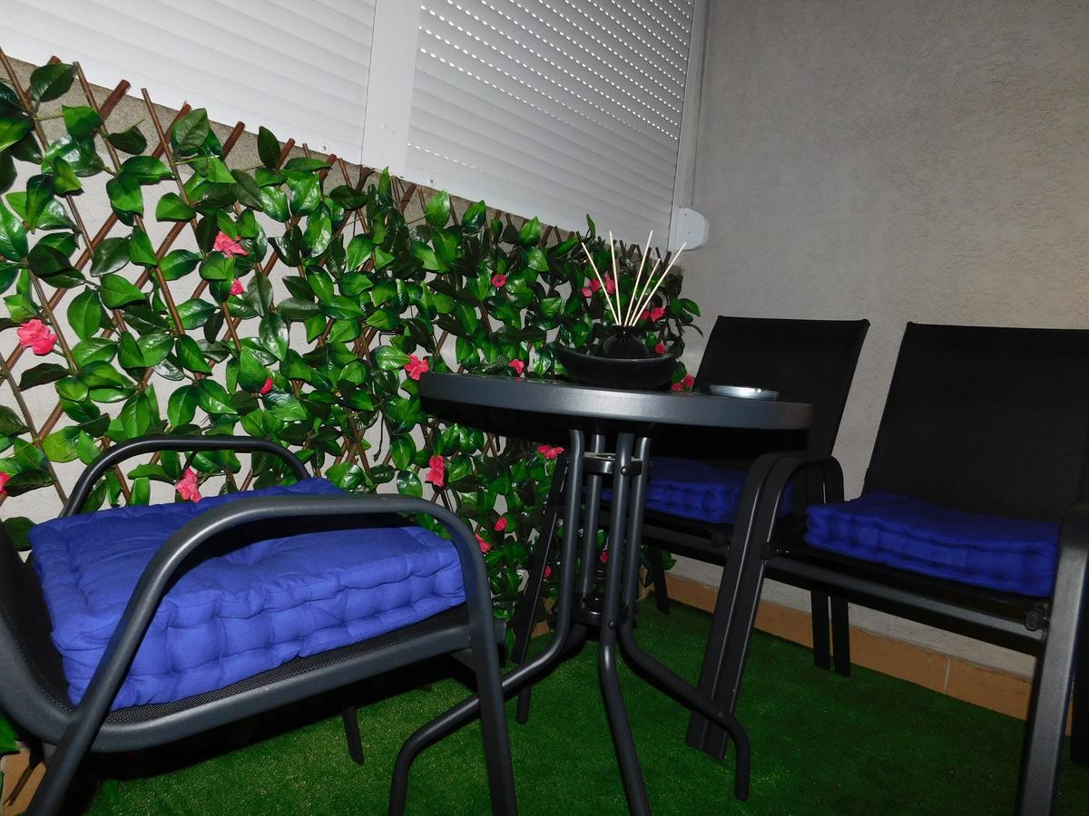 Velvet Lux Apartman Ni Kültér fotó